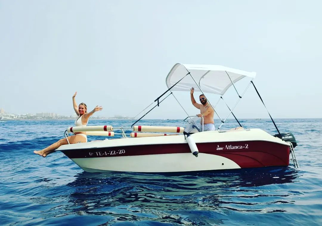 Seize Freedom: Self-Drive Boat Hire in Costa Adeje